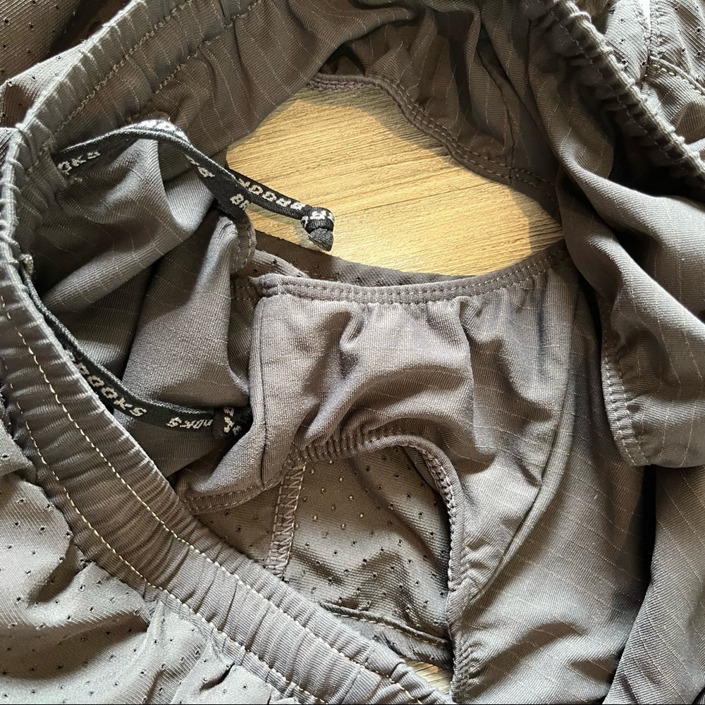 Brooks Running Shorts Sz XS - Picture 7 of 9
